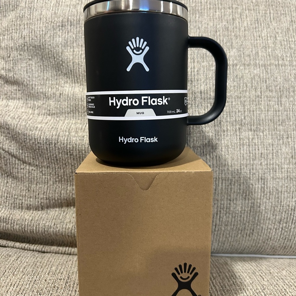 Hydro Flask 24 oz travel mug brand new